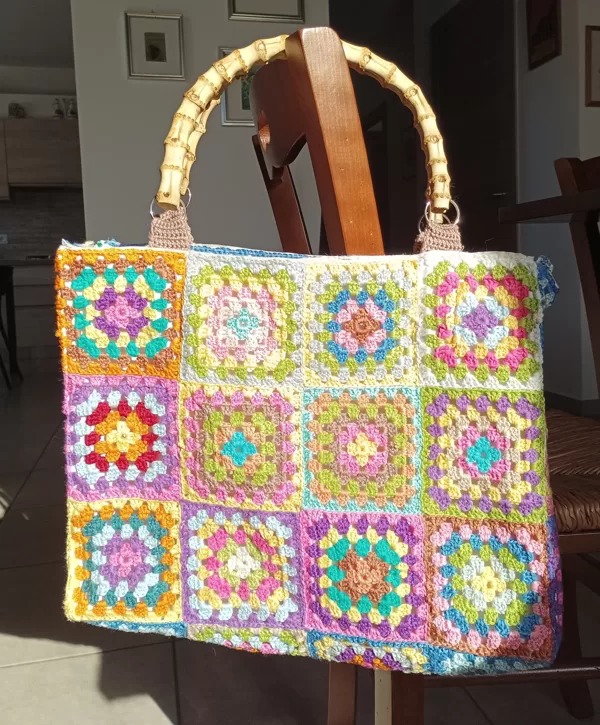 Granny square peknybag € 180,00